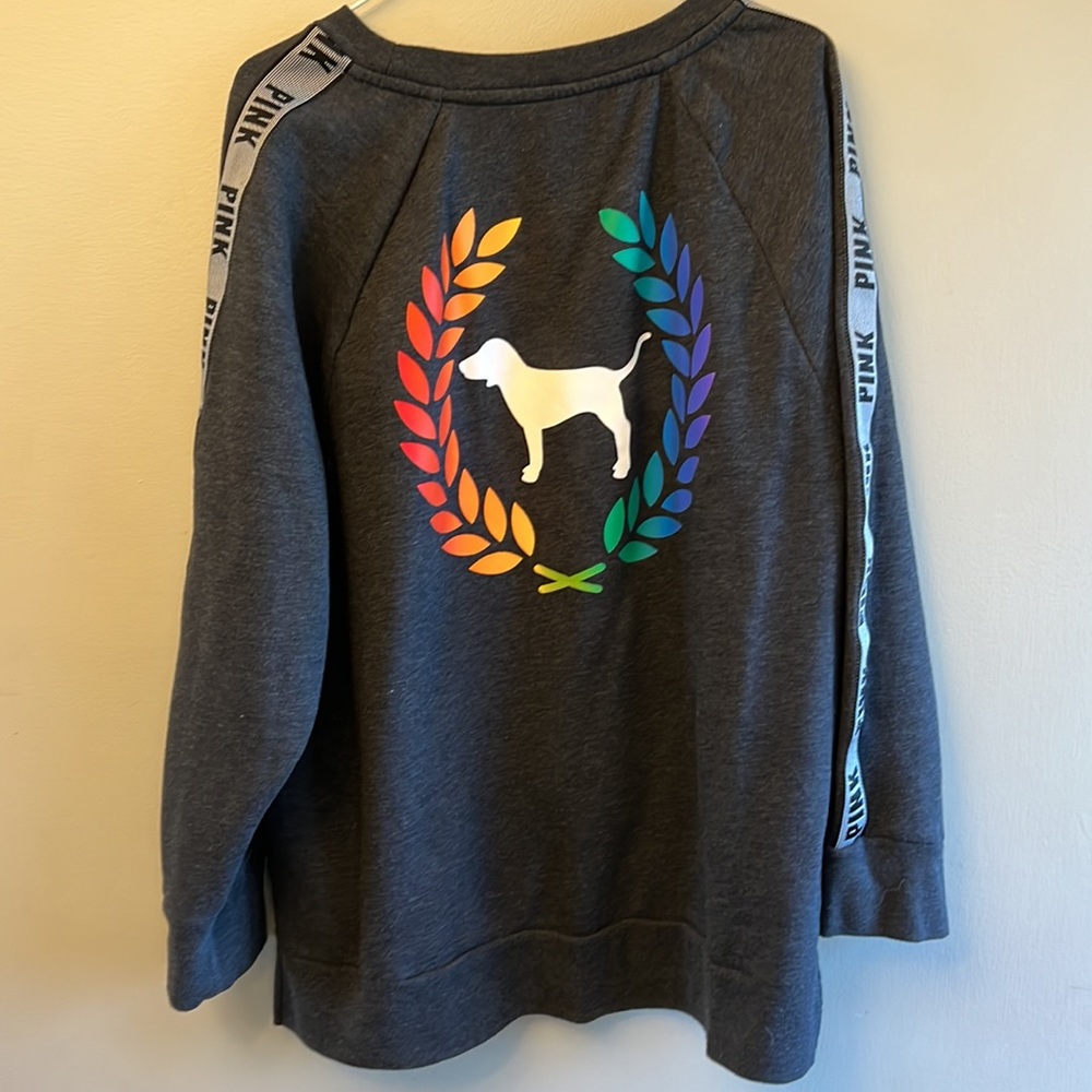 VS PINK Sweatshirt, size XL